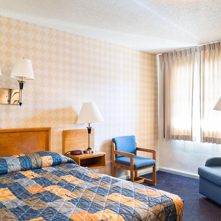 Budget Host Alexandria Motel Dış mekan fotoğraf